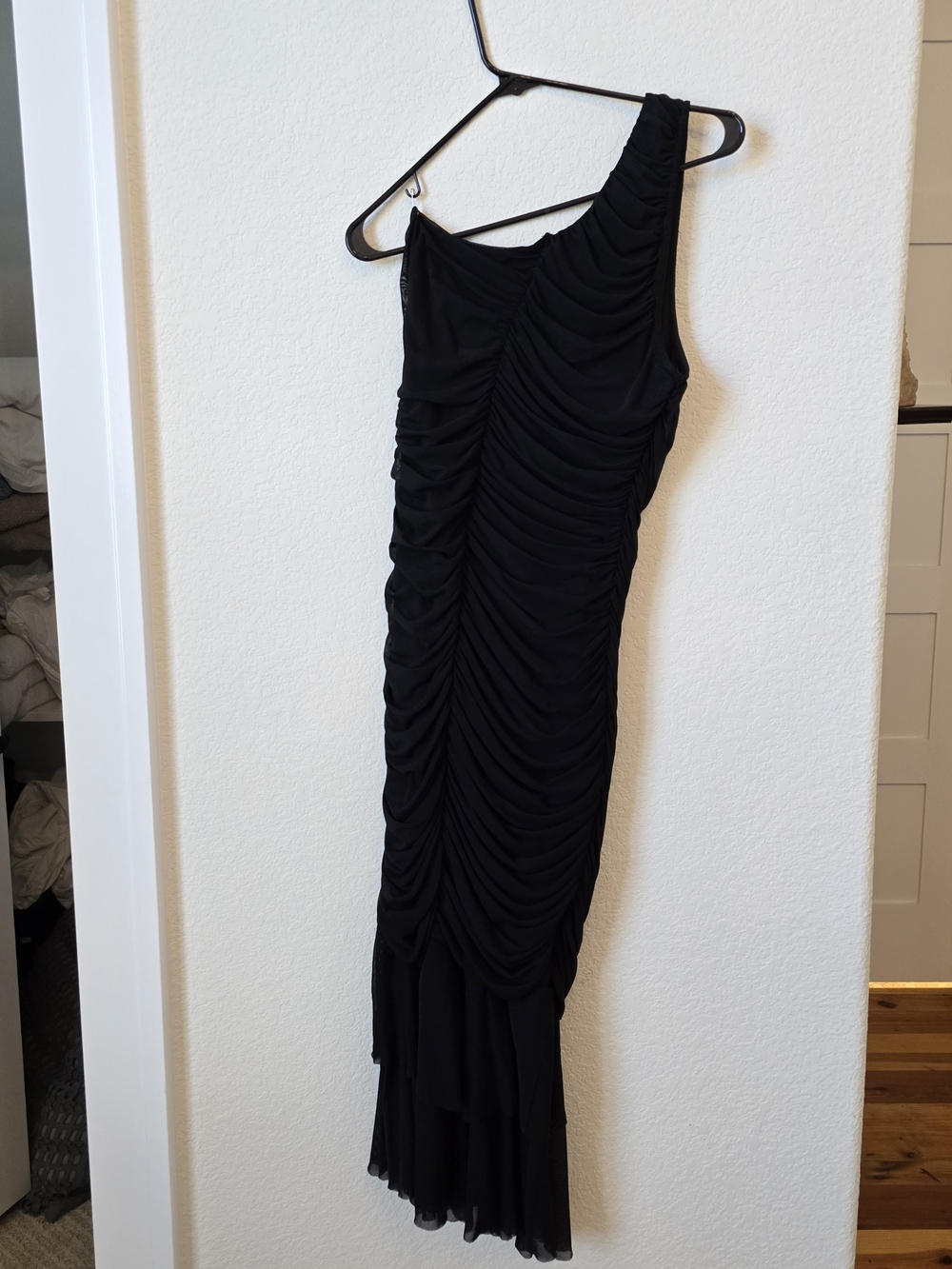 ZESICA Black One Shoulder Ruched Midi Dress Bodycon Ruffle Hem Size L